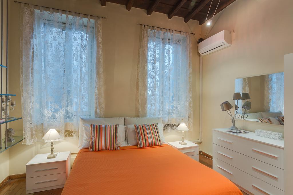 Spanish Steps Gea Apartments โรม ภายนอก รูปภาพ